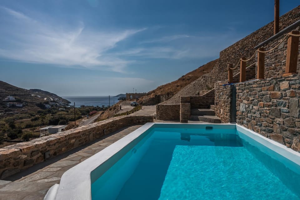 Epithea Suites Kythnos 2 με ιδιωτικη πισινα Villa in Kea-Kythnos