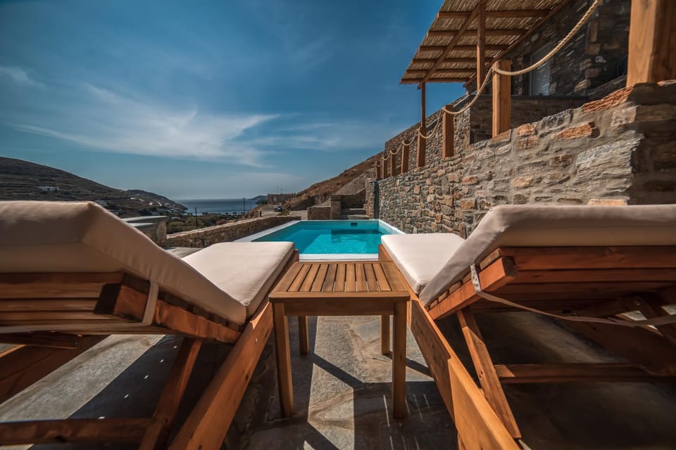 Epithea Suites Kythnos 2 με ιδιωτικη πισινα Villa in Kea-Kythnos