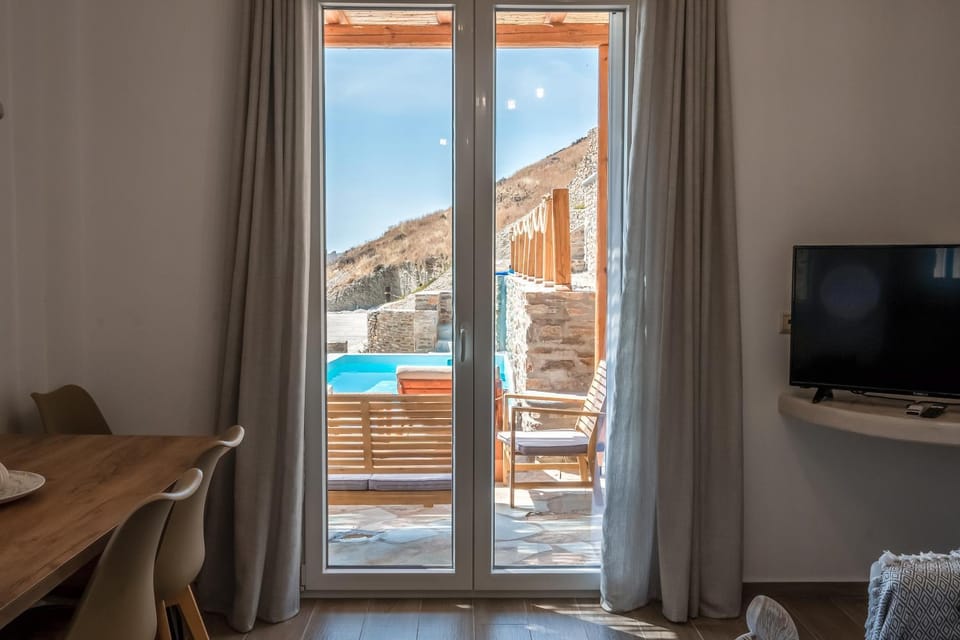Epithea Suites Kythnos 2 με ιδιωτικη πισινα Villa in Kea-Kythnos