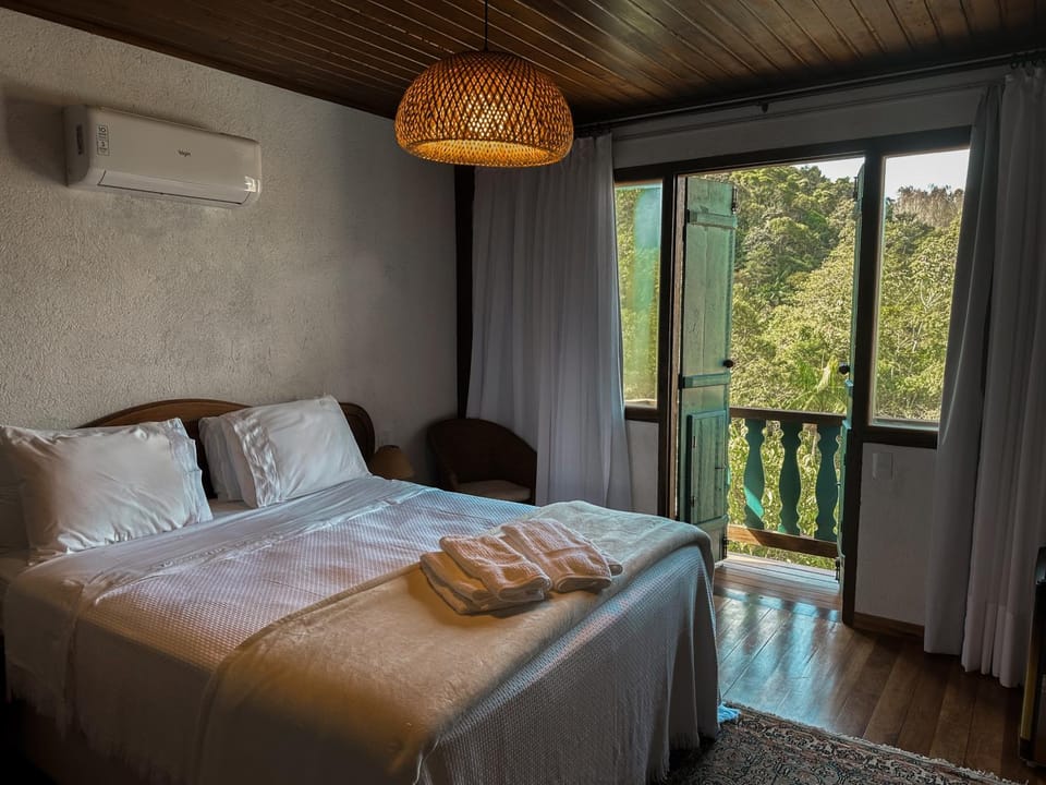 View (from property/room), Photo of the whole room, air conditioner