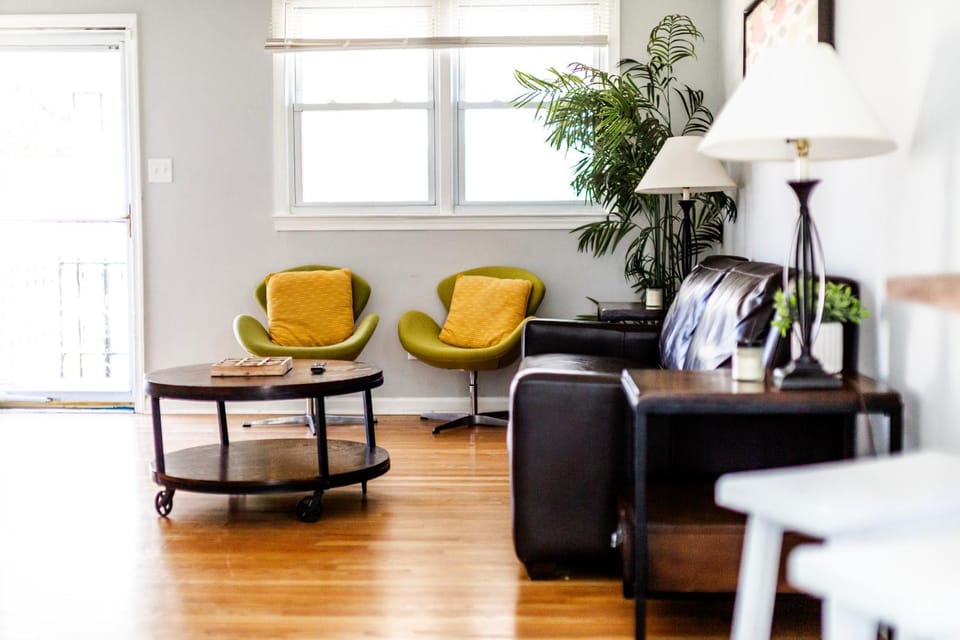 Living room, Seating area