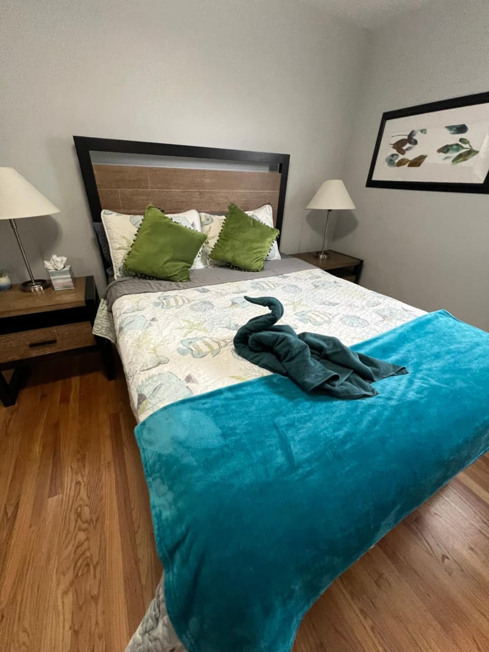 Bed, Bedroom, towels