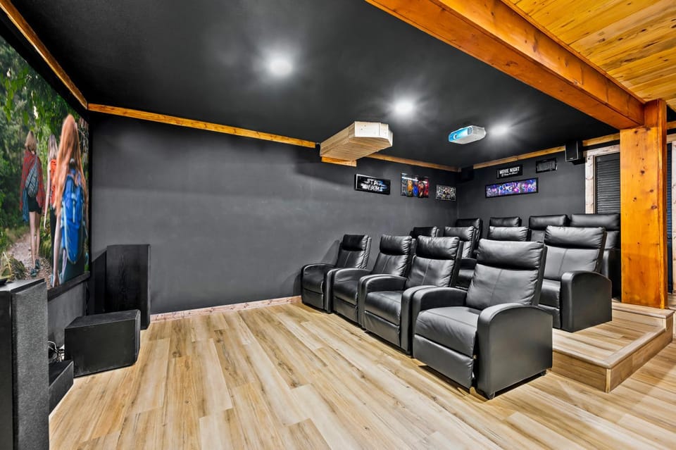 Communal lounge/ TV room, TV and multimedia, Evening entertainment