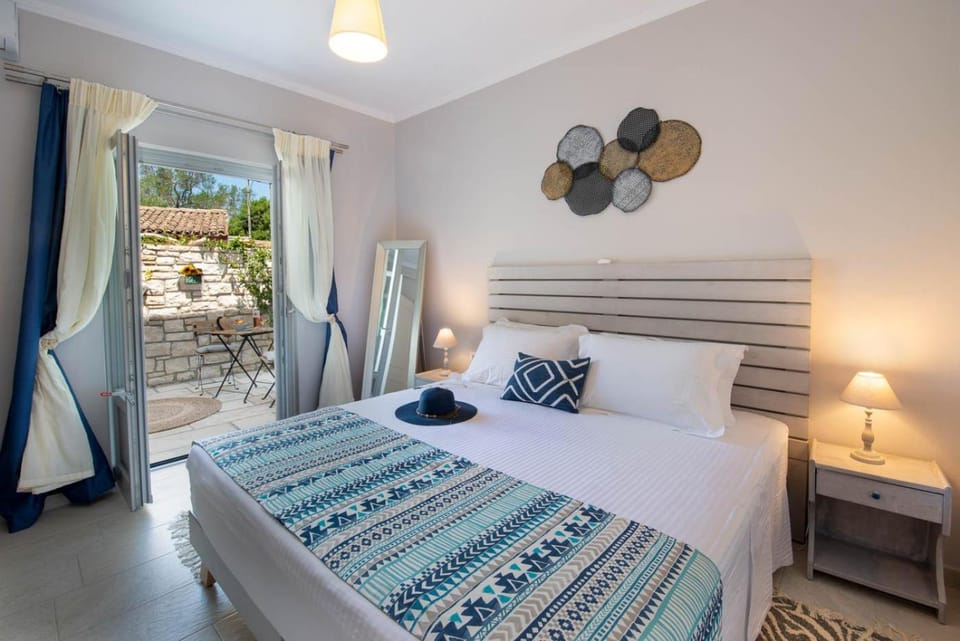 Acacia APT by Aglaia V House in Peloponnese, Western Greece and the Ionian