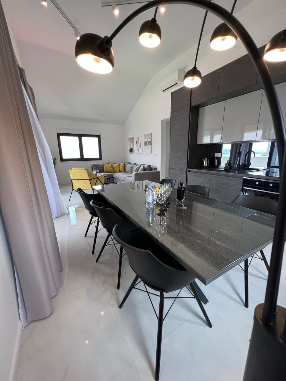 Seating area, kitchen, air conditioner