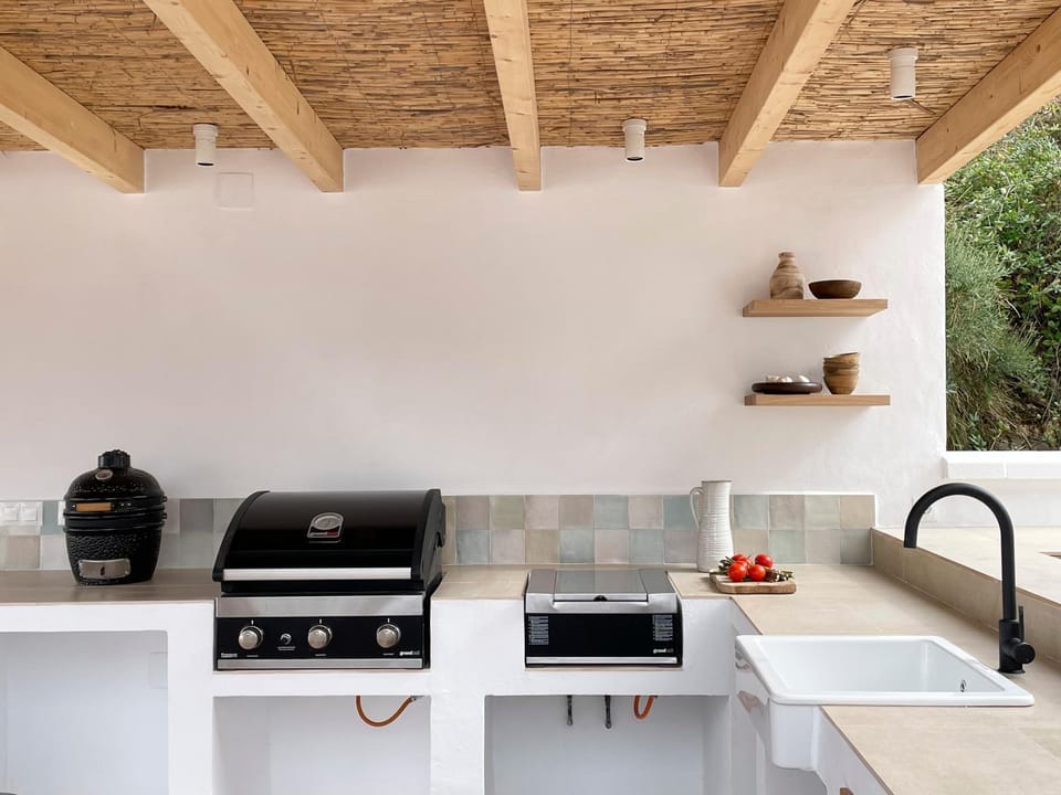 BBQ facilities, Kitchen or kitchenette, Lounge or bar