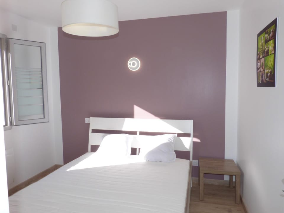 Lumineuse maison neuve, cosy,67m², 2 Chambres/6 couchages 1km Lac, 200m du bourg. Vue paisible, sur la nature House in Nouvelle-Aquitaine