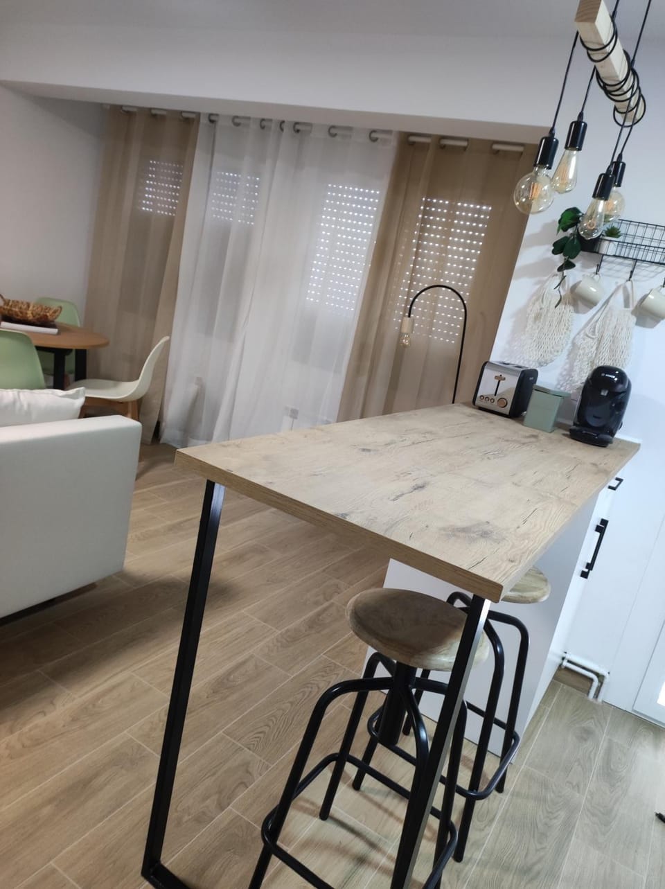 Living room, Dining area