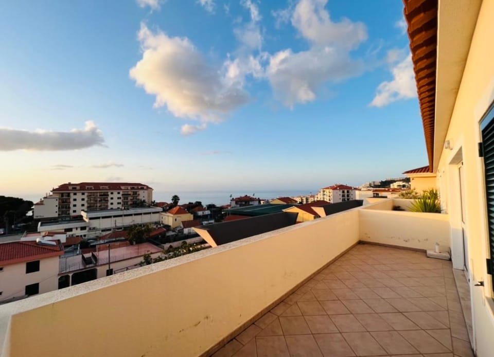 Central Park Sea Views Apartment in Caniço