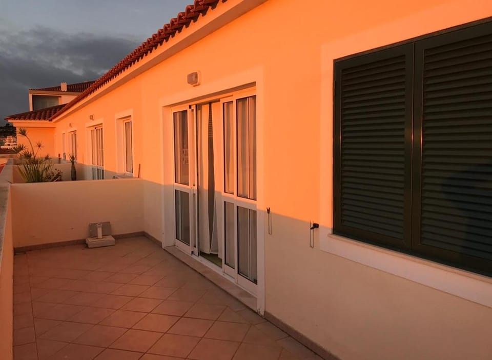 Central Park Sea Views Apartment in Caniço