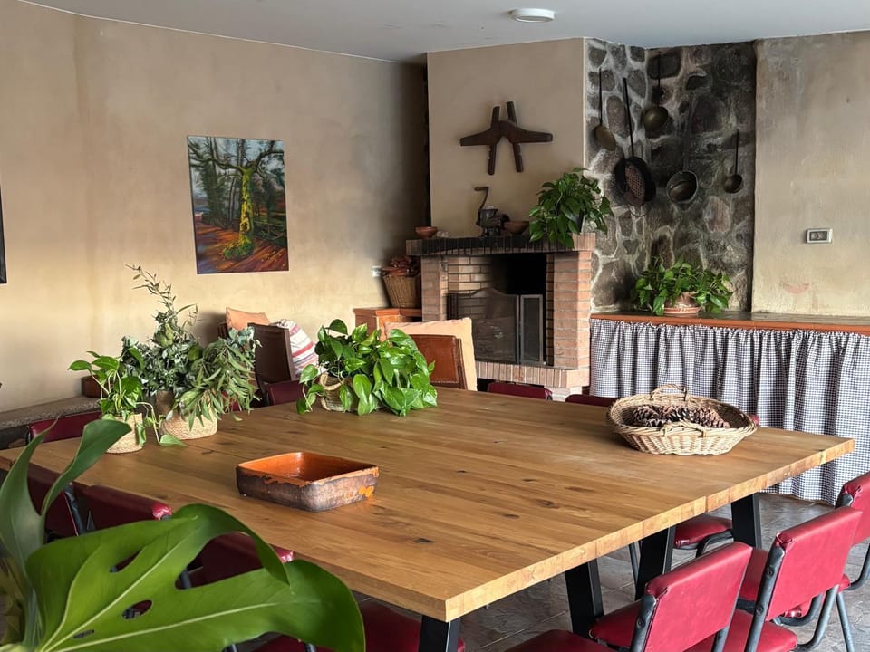 Off site, Dining area, fireplace