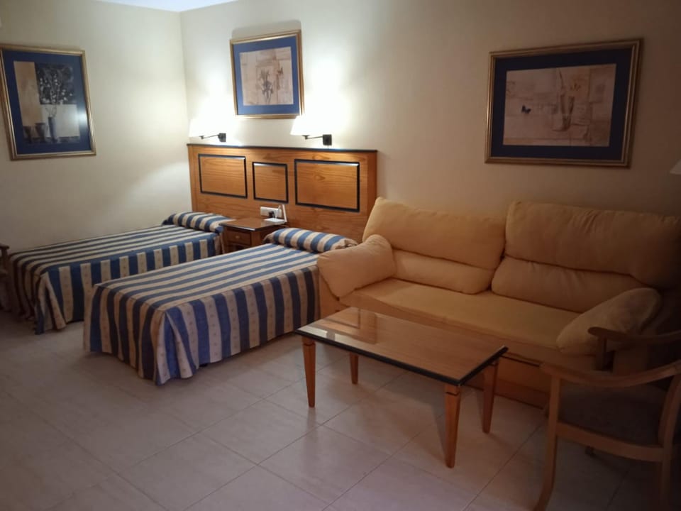 Estudio 1ª linea vista mar planta 7 PYR Fuengirola Apartment in Fuengirola