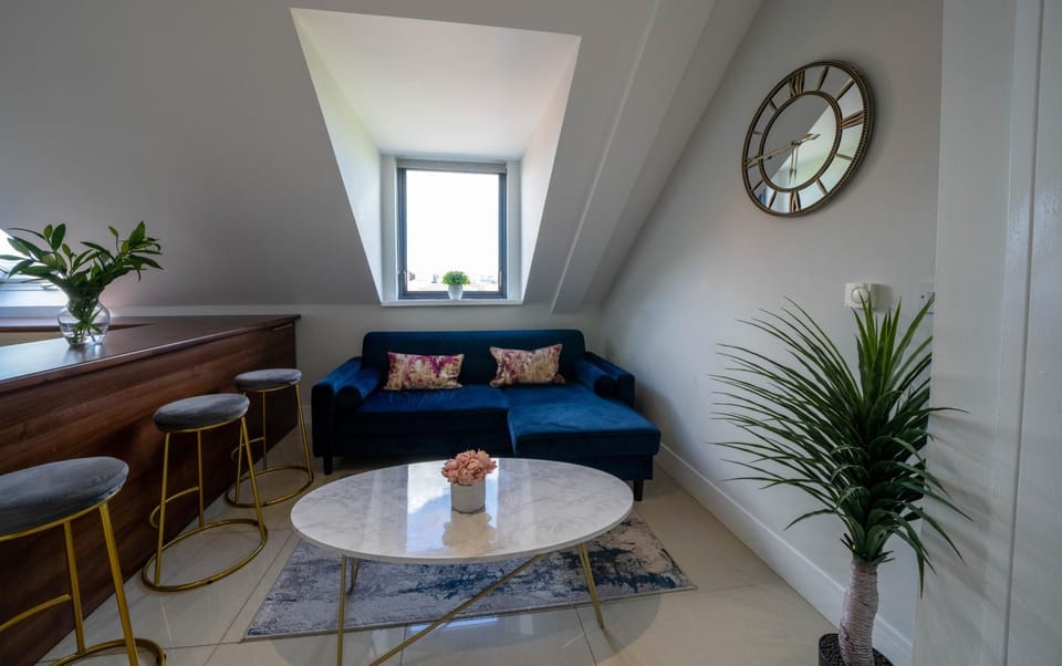 Living room, Lounge or bar, Seating area