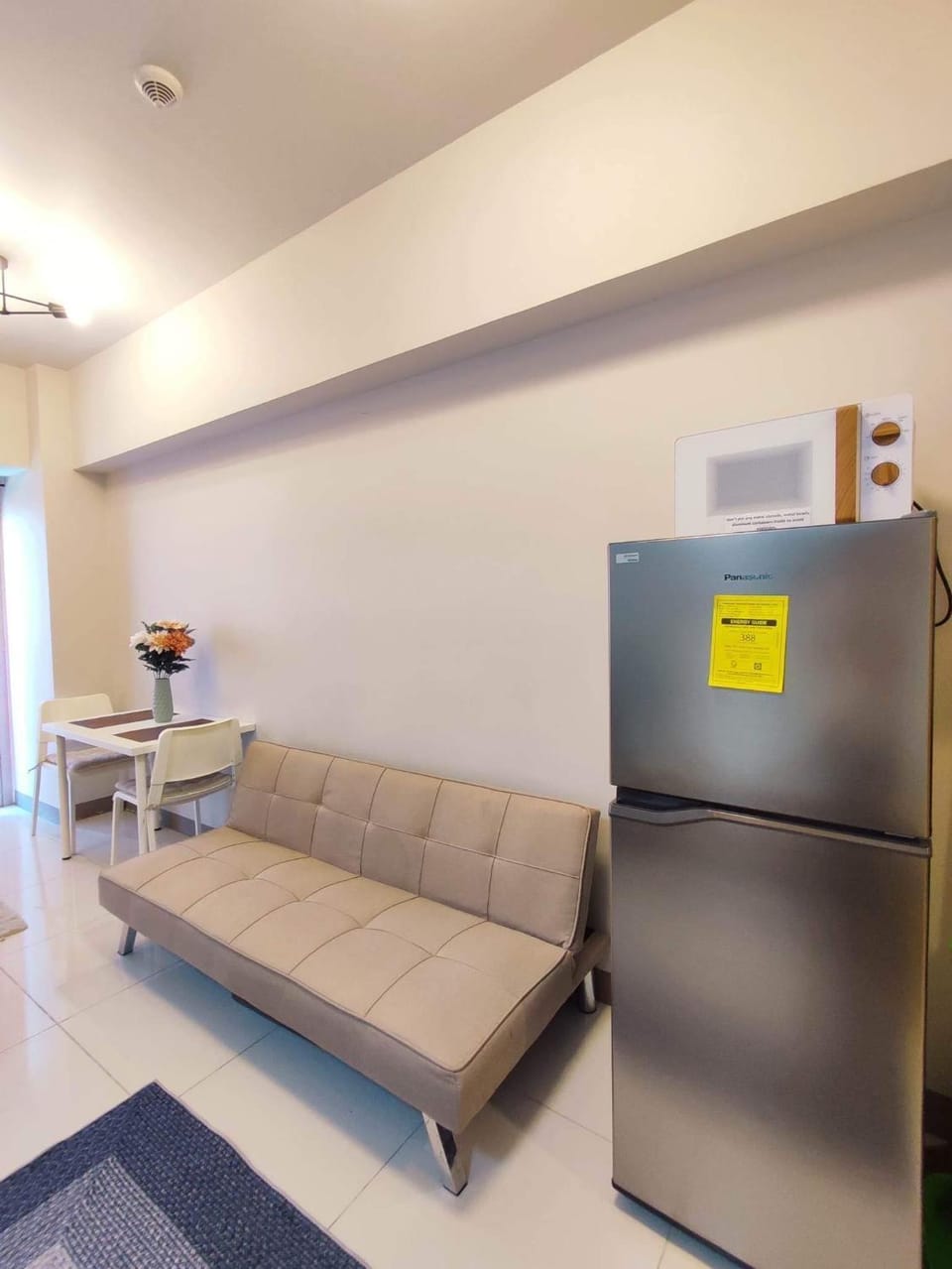 Seating area, Dining area