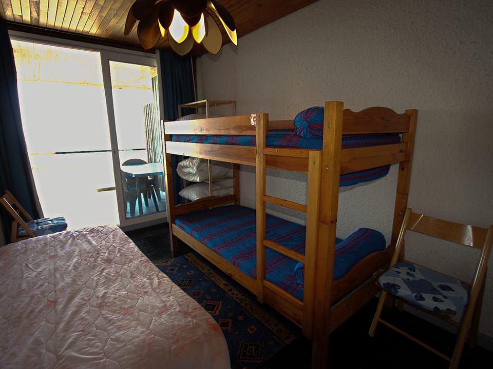 Appartement cosy à Chamrousse avec balcon et équipements - FR-1-549-89 Apartment in Provence