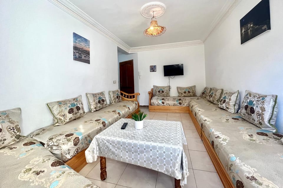 Communal lounge/ TV room, TV and multimedia, Living room, Photo of the whole room, Seating area