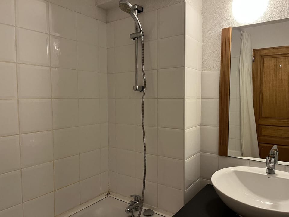 Résidence Hameau De Balestas Mp - T3/6pers ABELLANS 112-Peyresourde MAE-9474 Apartment in Occitanie