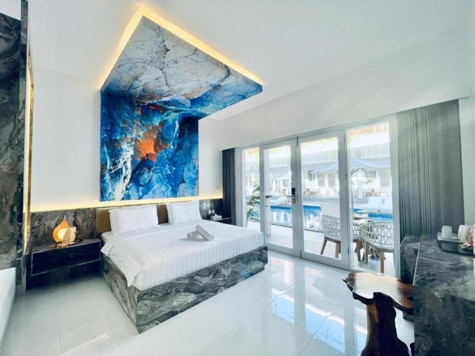 Photo of the whole room, Bedroom