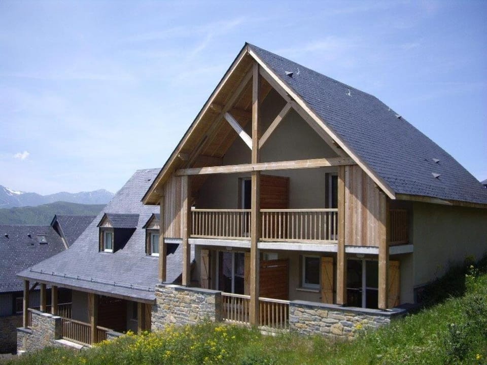 Résidence Hameau De Balestas Mp - T3/6pers CHEVECHE 04-Peyresourde MAE-9554 Apartment in Occitanie