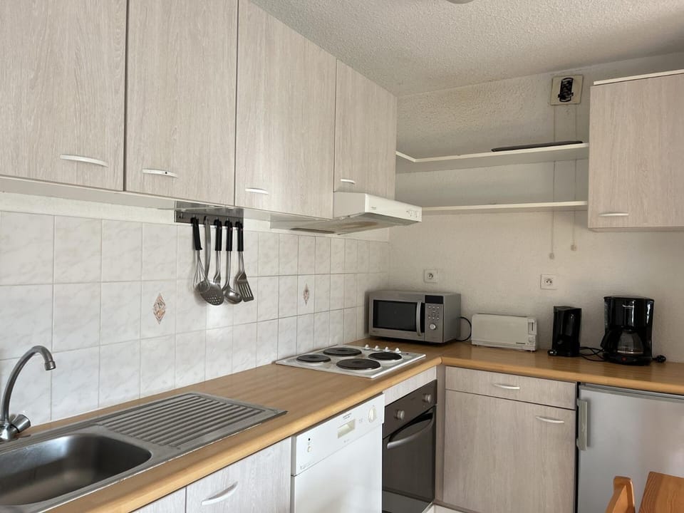 Résidence Balcons Du Soleil 1 - T2/6pers BALCONS DU SOLEIL 13-Peyresourde MAE-9614 Apartment in Occitanie