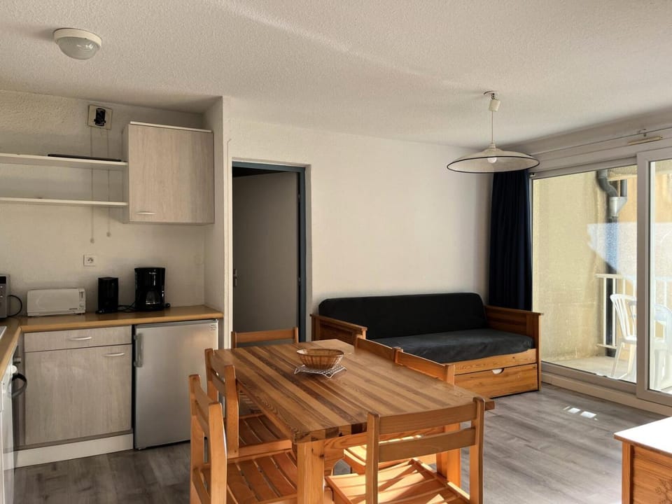 Résidence Balcons Du Soleil 1 - T2/6pers BALCONS DU SOLEIL 13-Peyresourde MAE-9614 Apartment in Catalonia