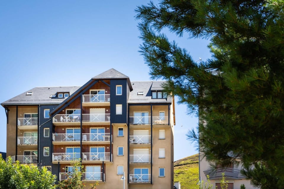 Résidence Balcons Du Soleil 1 - T2/4pers BALCONS DU SOLEIL 11-Peyresourde MAE-9704 Apartment in Occitanie
