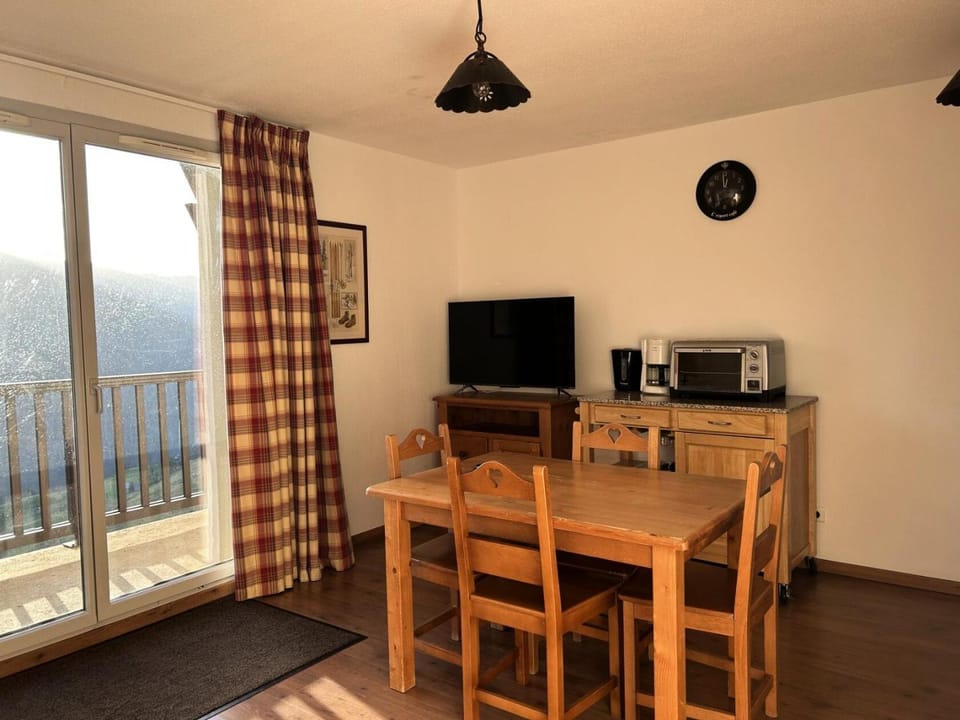 Résidence Hameau De Balestas Mp - T2/4pers BELLE SAYETTE 121-Peyresourde MAE-0084 Apartment in Catalonia