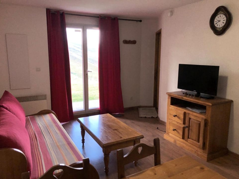Résidence Hameau De Balestas Mp - T2/4pers JOUBARDE 02-Peyresourde MAE-4724 Apartment in Catalonia