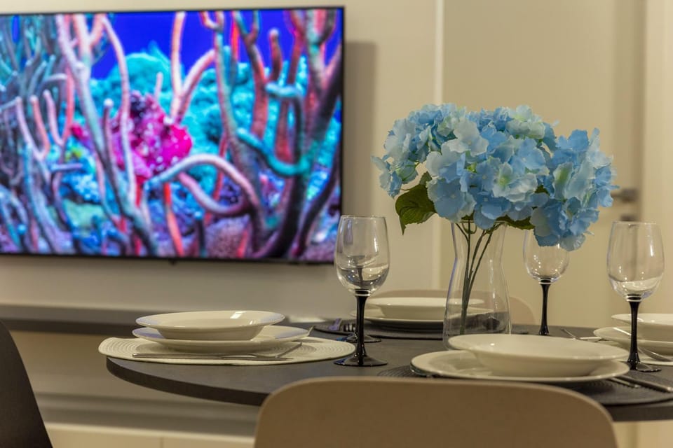 TV and multimedia, Decorative detail