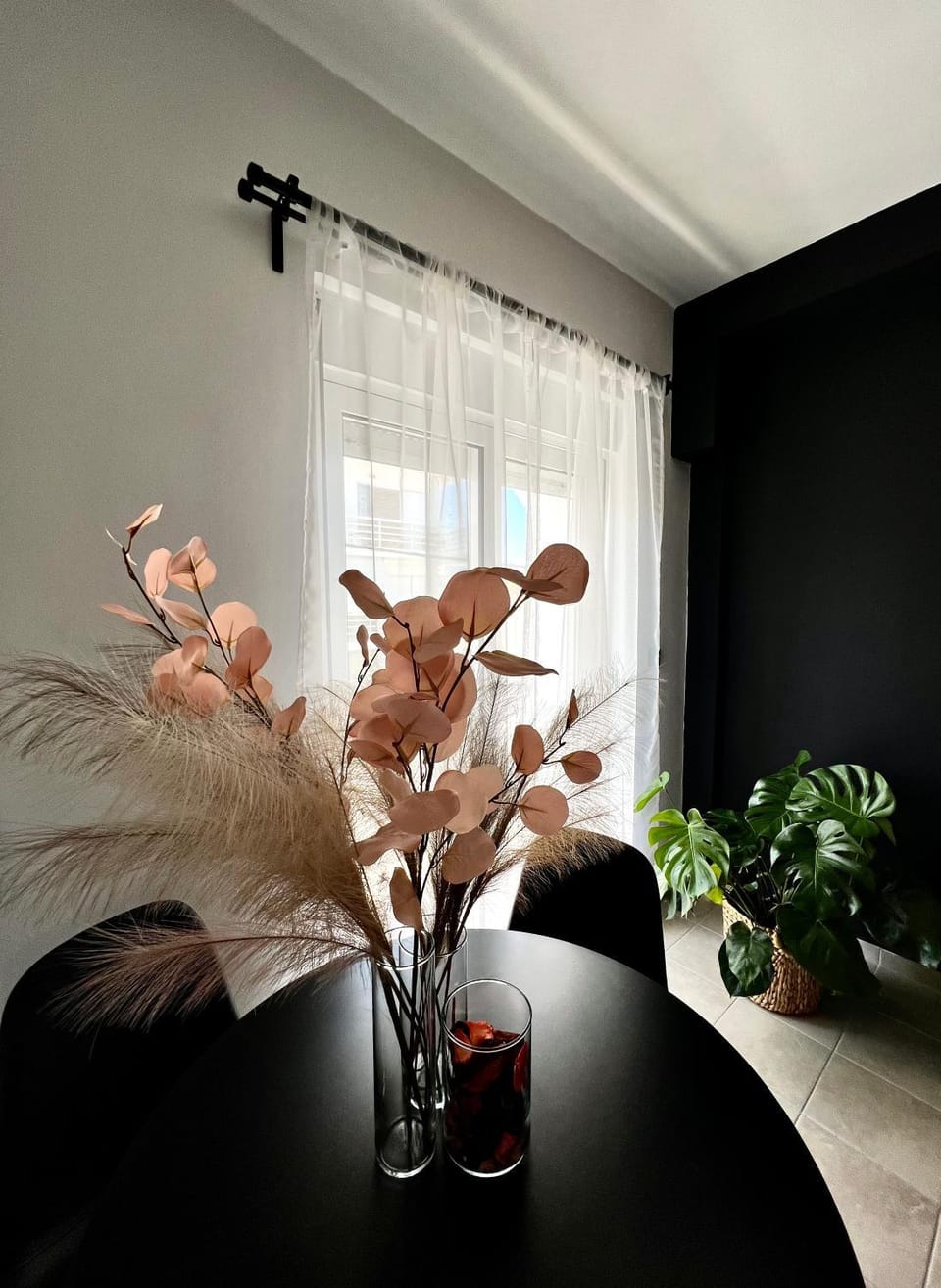 Decorative detail, Dining area