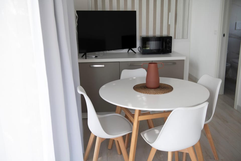 TV and multimedia, Dining area