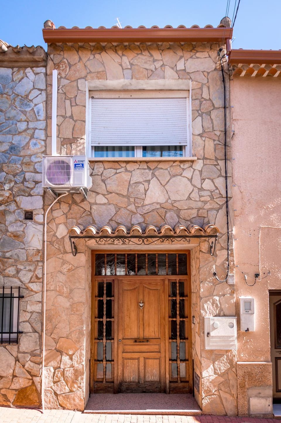 Facade/entrance