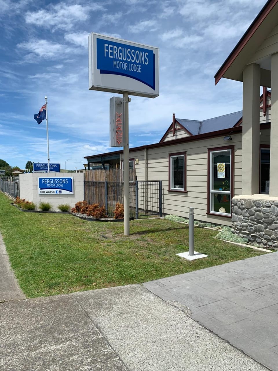 Facade/entrance, Property logo or sign