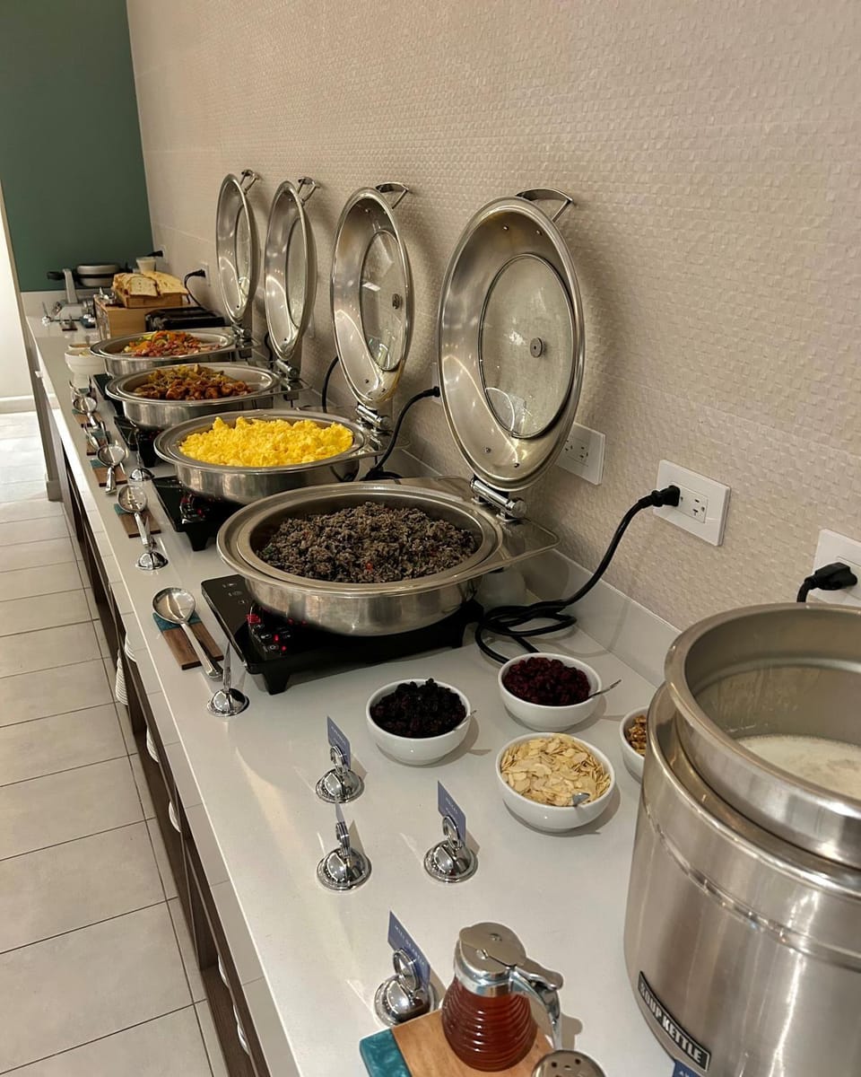 Breakfast, Buffet breakfast