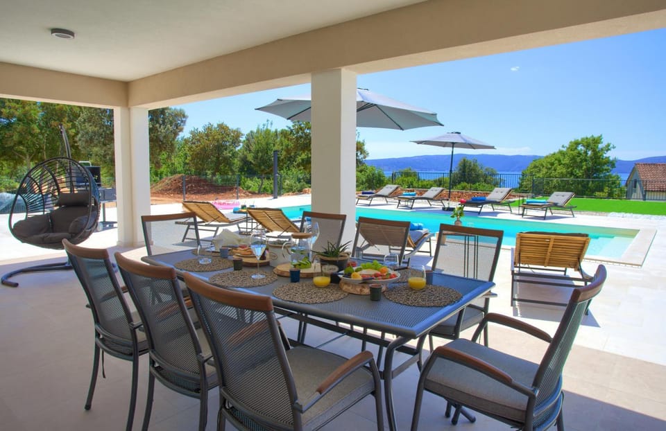 Patio, Seating area