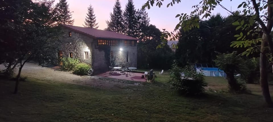 Gasamans de arriba House in Galicia