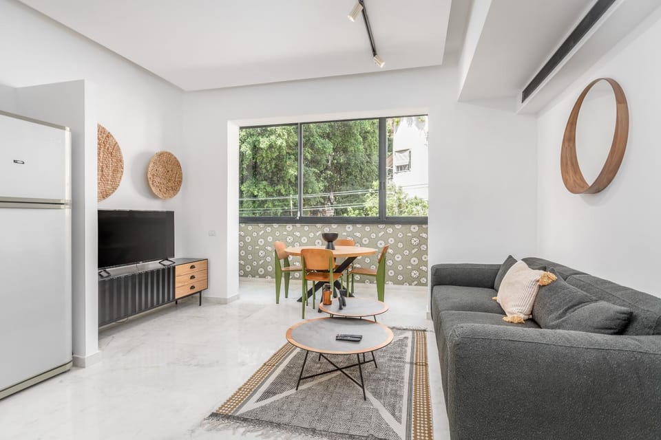 Gordon area - Deluxe 2bdr close to the beach Apartment in Tel Aviv-Yafo