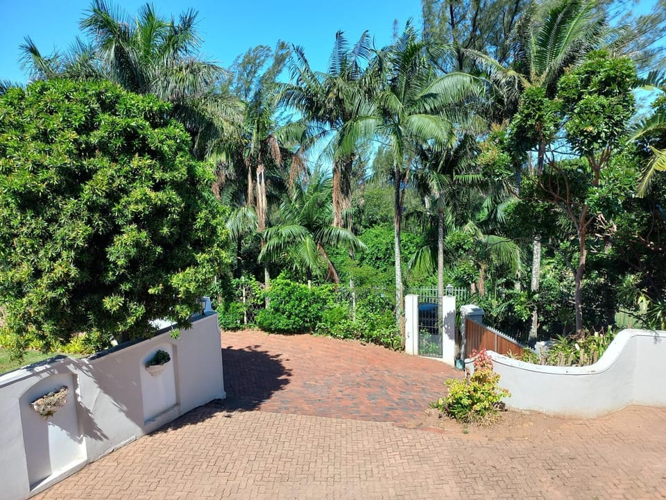 Driftwood Suite, Villa Roc Guesthouse, Salt Rock Ballito, Pet Friendly Bed and Breakfast in Dolphin Coast