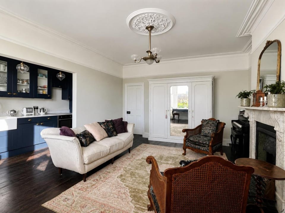 Victorious One Bed Apartment Overlooking Victorious Festival Apartment in Portsmouth