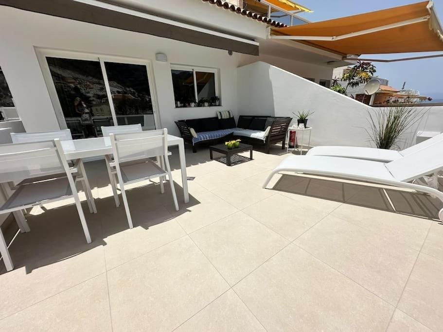 New renovated appartment with beautiful view on cliffs and sea Apartment in Acantilados de Los Gigantes
