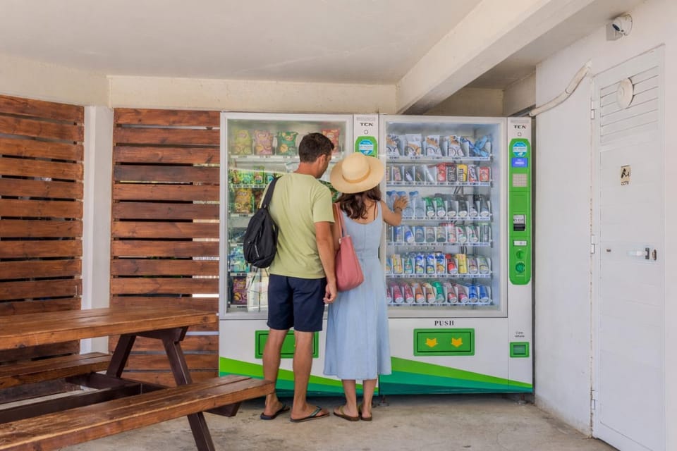 vending machine, vending machine