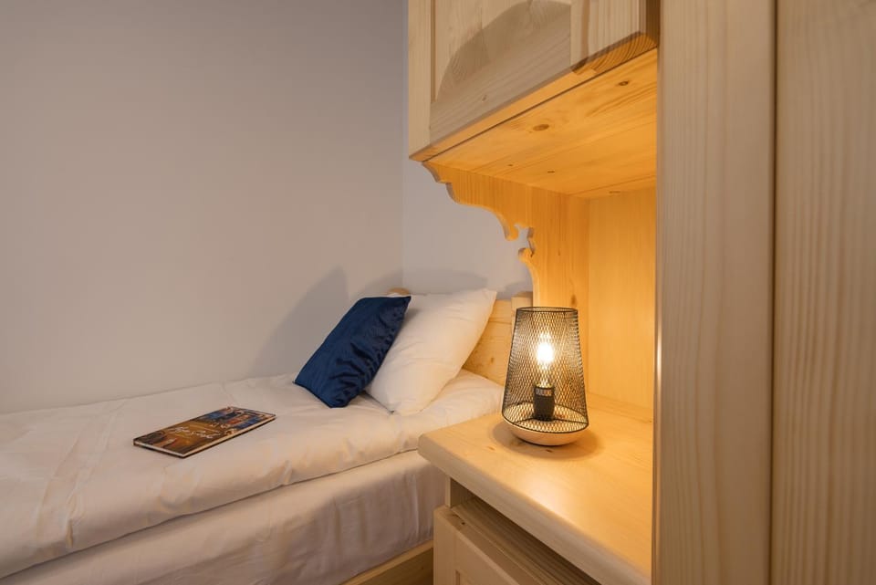 Decorative detail, Bedroom