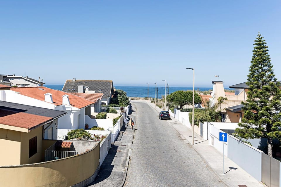 Mindelo Villa Beach by LovelyStay House in Porto District