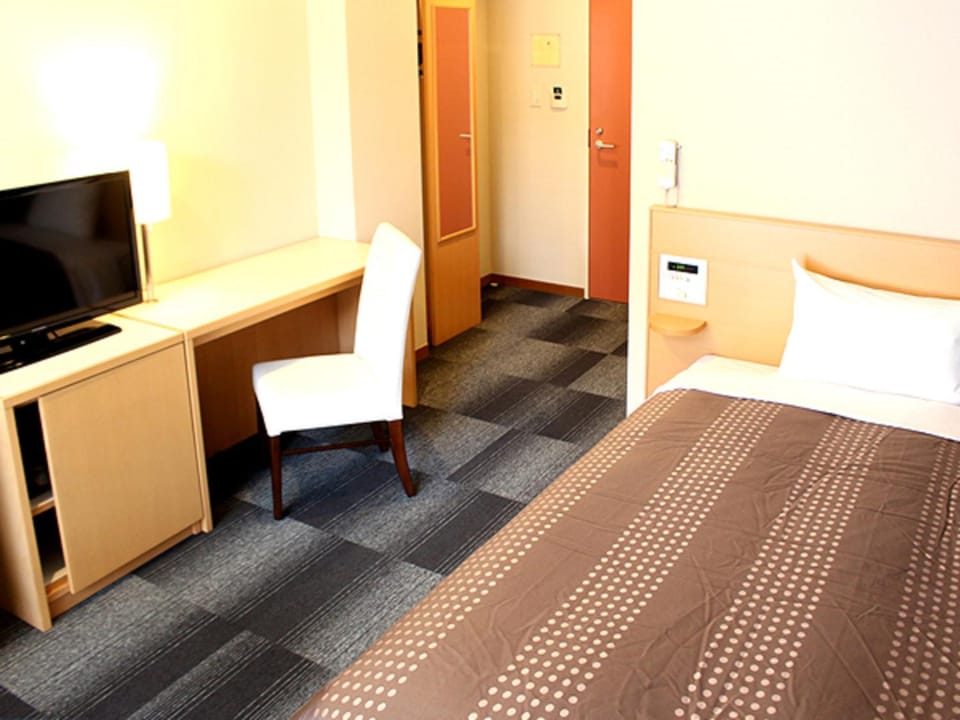 Photo of the whole room, Bedroom, hair dresser