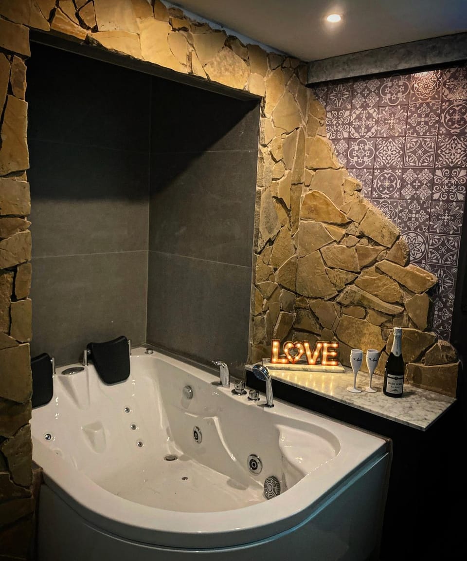 Aparta suite la nuit Apartment in Calafell