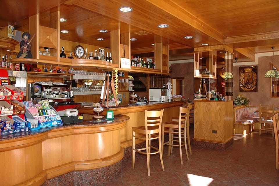 Lounge or bar