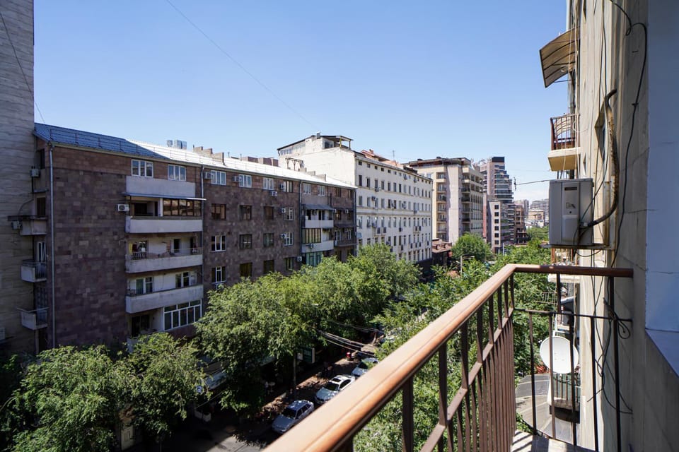 Balcony/Terrace, Street view