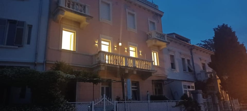 Property building, Balcony/Terrace