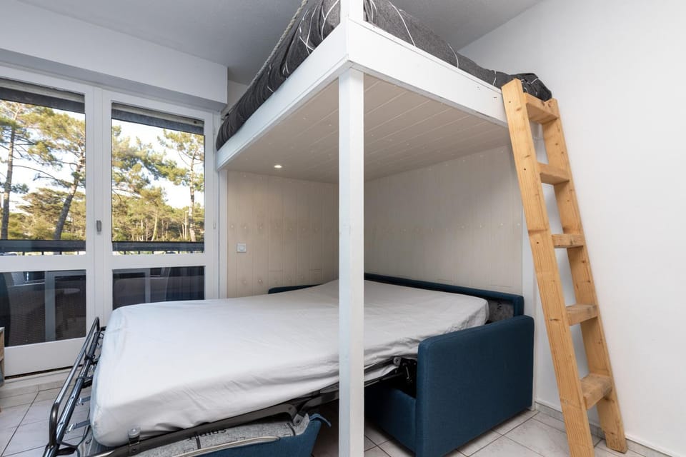 Property building, Living room, Bedroom