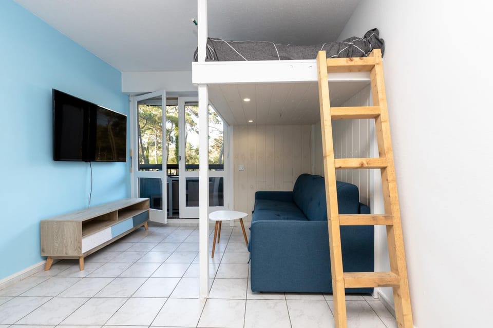 Property building, Living room